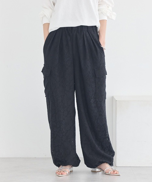 earth music&ecology(アースミュージックアンドエコロジー)の「総レースカーゴパンツ(カーゴパンツ・レディース・ブラック/アイボリー・FREE)」の12枚目の写真