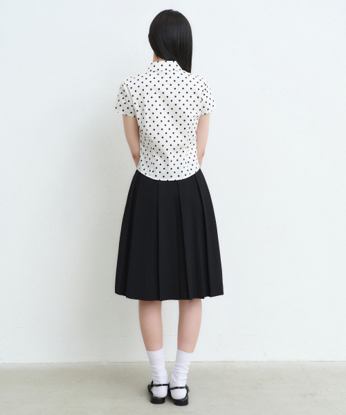 MUSINSA STANDARD WOMAN（ムシンサスタンダードウーマン）の「ウィメンズボールドプリーツニーレングススカート[ブラック]（スカート・レディース・その他・SMALL/MEDIUM/LARGE/X-SMALL）」の7枚目の写真