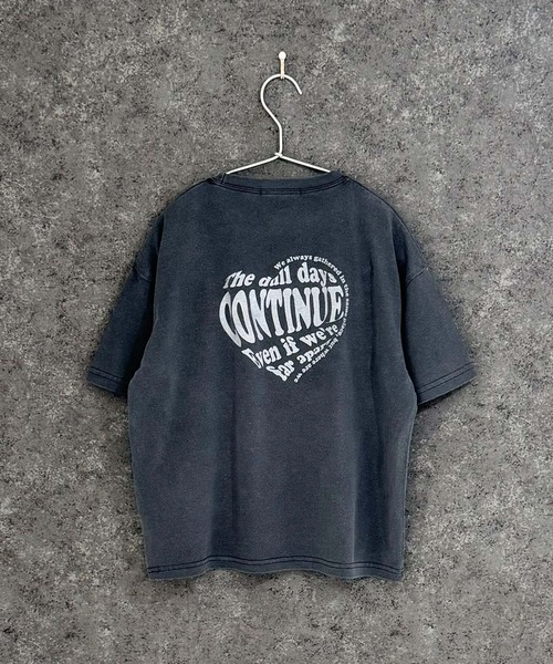 THE CASUAL（カジュアル）の「【ピグメント加工】 グラフィックプリント オーバーサイズ Tシャツ（Tシャツ/カットソー・キッズ・グレー系その他2/ブラック系その他3/ブラック系その他/ブラック系その他2/グレー系その他/ブラック/チャコール/グレー系その他3・160cm/150cm/140cm/130cm/120cm/110cm）」の4枚目の写真
