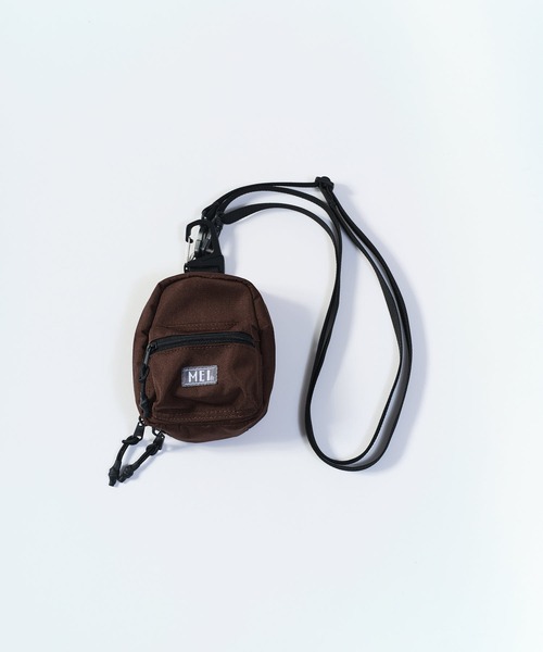 MEI(メイ)の「【 MEI / メイ 】ARCHIVE MINI PACK POUCH / アーカイブミニパックポーチ(ショルダーバッグ・レディース・その他1/その他2/その他3/ブラウン/ブラック・FREE)」の1枚目の写真