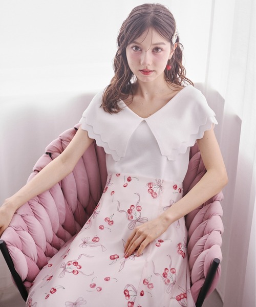 tocco closet(トッコ クローゼット)の「バックレースアップチェリー×リボンプリントシアーフレアスカート(スカート・レディース・レッド/ネイビー・M)」の6枚目の写真