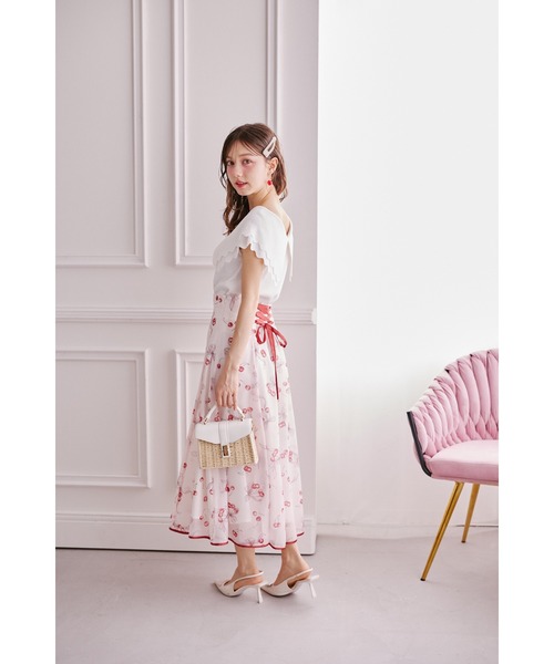 tocco closet(トッコ クローゼット)の「バックレースアップチェリー×リボンプリントシアーフレアスカート(スカート・レディース・レッド/ネイビー・M)」の3枚目の写真