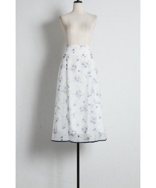 tocco closet(トッコ クローゼット)の「バックレースアップチェリー×リボンプリントシアーフレアスカート(スカート・レディース・レッド/ネイビー・M)」の18枚目の写真