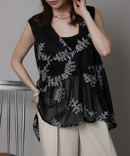 NYLAUS(ナイラス)の「【SG】ボタニカル刺繍メッシュペプラムベスト(ベスト・レディース・アイボリー/ブラック・M)」の1枚目の写真