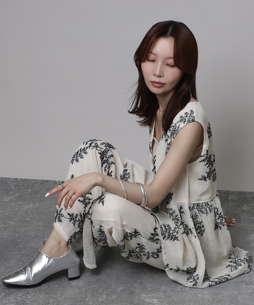 NYLAUS(ナイラス)の「【SG】ボタニカル刺繍メッシュペプラムベスト(ベスト・レディース・アイボリー/ブラック・M)」の8枚目の写真