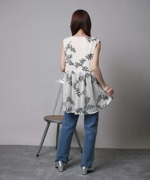 NYLAUS(ナイラス)の「【SG】ボタニカル刺繍メッシュペプラムベスト(ベスト・レディース・アイボリー/ブラック・M)」の13枚目の写真