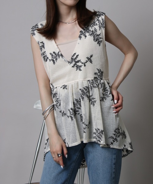 NYLAUS(ナイラス)の「【SG】ボタニカル刺繍メッシュペプラムベスト(ベスト・レディース・アイボリー/ブラック・M)」の3枚目の写真