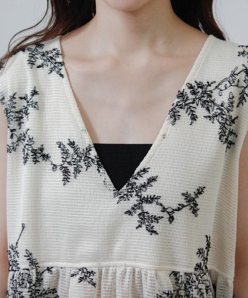 NYLAUS(ナイラス)の「【SG】ボタニカル刺繍メッシュペプラムベスト(ベスト・レディース・アイボリー/ブラック・M)」の17枚目の写真