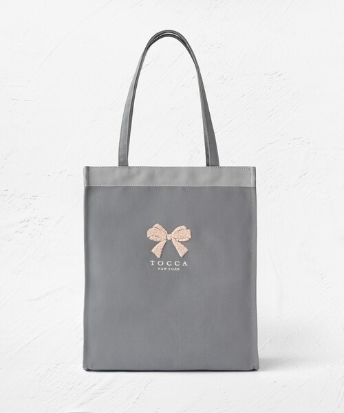 TOCCA(トッカ)の「PUFFY ICON SUBBAG サブバッグ(トートバッグ・レディース・ライトグレー系/ブラック系/ベージュ系5/ネイビー系・F)」の1枚目の写真