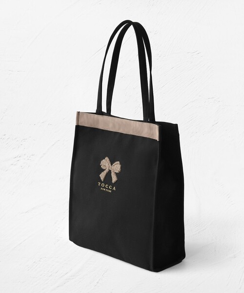 TOCCA(トッカ)の「PUFFY ICON SUBBAG サブバッグ(トートバッグ・レディース・ライトグレー系/ブラック系/ベージュ系5/ネイビー系・F)」の14枚目の写真