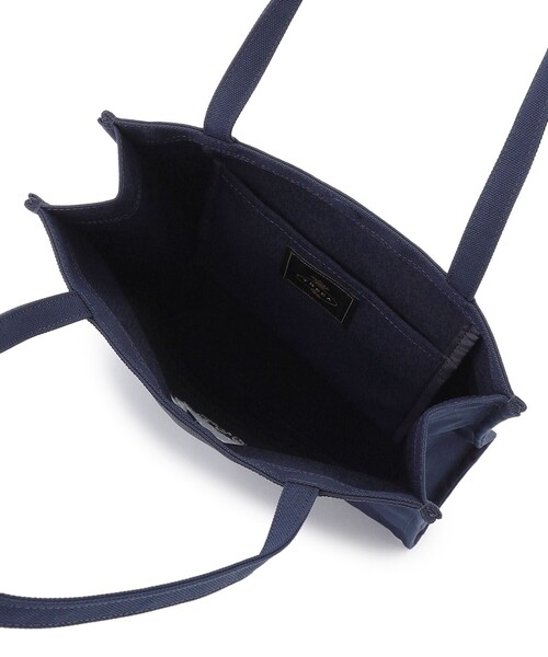 TOCCA(トッカ)の「PUFFY ICON SUBBAG サブバッグ(トートバッグ・レディース・ライトグレー系/ブラック系/ベージュ系5/ネイビー系・F)」の20枚目の写真