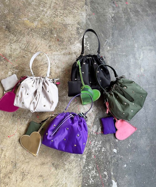 COMMON WARE(コモンウェアー)の「EM:cheek チーク スタッズ heart pouch studs 2way shoulder(ショルダーバッグ・レディース・ブラック/カーキ/グレー/パープル・FREE)」の21枚目の写真