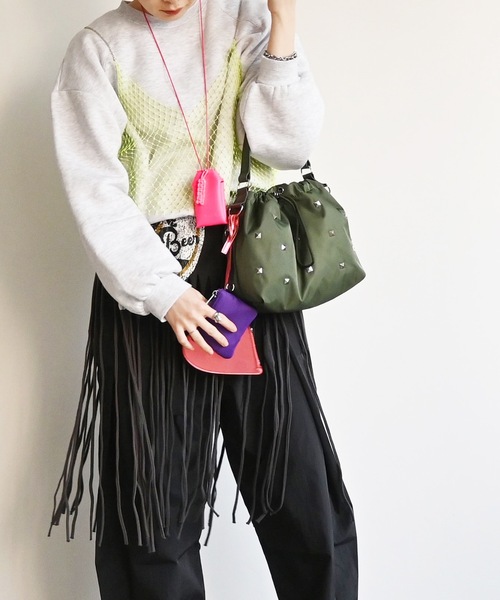COMMON WARE(コモンウェアー)の「EM:cheek チーク スタッズ heart pouch studs 2way shoulder(ショルダーバッグ・レディース・ブラック/カーキ/グレー/パープル・FREE)」の19枚目の写真