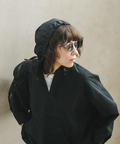 SMELLY(スメリー)の「クリアフレームカラーサングラス(サングラス・レディース・ブラウン/グレー・-)」の6枚目の写真