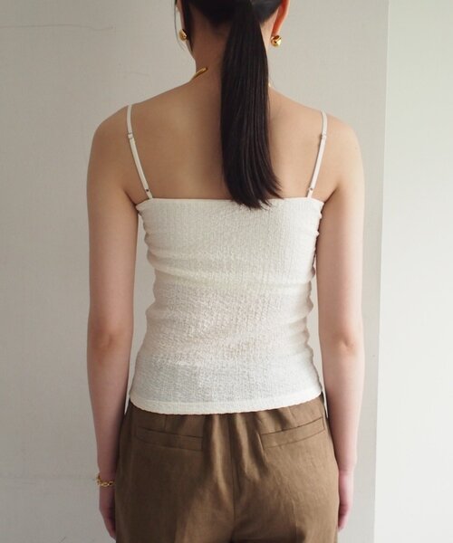 LOUNGEDRESS(ラウンジドレス)の「【earthy_/アーシー】カップ付きジャガードキャミ(キャミソール・レディース・ブラック/オフホワイト・LARGE/MEDIUM/SMALL)」の9枚目の写真