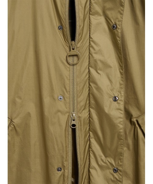 Barbour（バブアー）の「【TRANSPORT / トランスポート】UVシャワープルーフ ジャケット（ブルゾン・メンズ・オリーブ・34/36/38）」の5枚目の写真