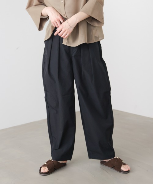 Bou Jeloud(ブージュルード)の「ストレッチテックコクーンパンツ(その他パンツ・レディース・グレイッシュベージュ/ブラック/ベージュ・FREE)」の12枚目の写真