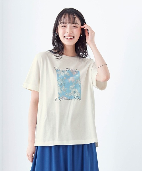 Disney(ディズニー)の「汗ジミが目立ちにくいカットソー(Tシャツ/カットソー・レディース・ベージュ/チャコール/チャコールグレー/ホワイト/ホワイト系その他/ピンク系その他・3L/S/M/L/LL)」の1枚目の写真