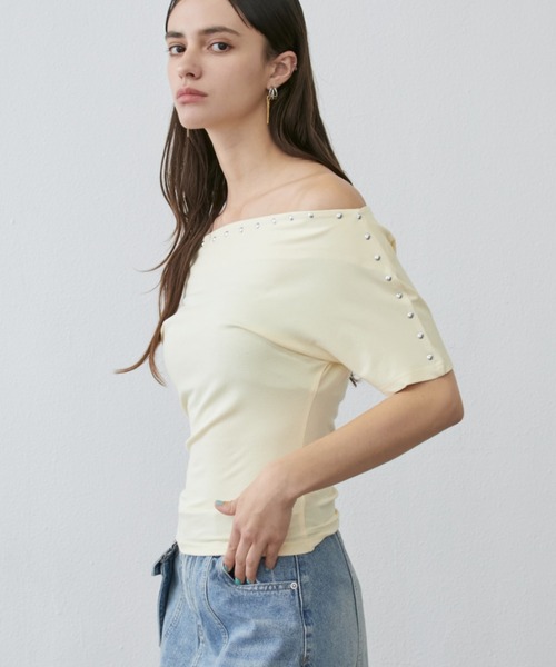 Rohwel(ローウェル)の「Stud Off-Shoulder Top / スタッズオフショルダートップス(Tシャツ/カットソー・レディース・ホワイト/イエロー/グレー・FREE)」の14枚目の写真