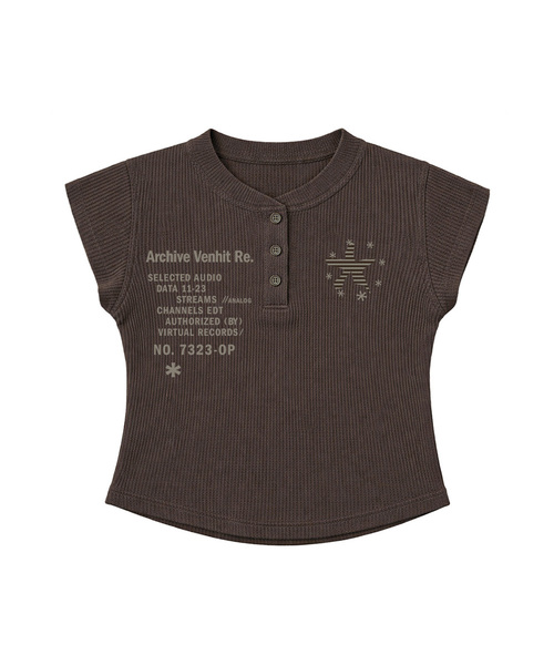 VENHIT(ベンヒット)の「スターフィッシュ ヘンリーネック ワッフル スリムフィット Tシャツ(Tシャツ/カットソー・レディース・アイボリー/ブラック/ブラウン・FREE)」の3枚目の写真