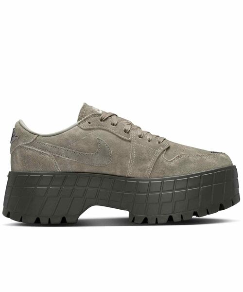 JORDAN BRAND(ジョーダンブランド)の「エア ジョーダン 1 ブルックリン LOW ウィメンズシューズ / Air Jordan 1 Brooklyn Low Women's Shoes IR7248-304 Spruce Fog(スニーカー・レディース・ライトグリーン・24.5/24/23.5/23/22.5/22/26/25.5/25)」の9枚目の写真
