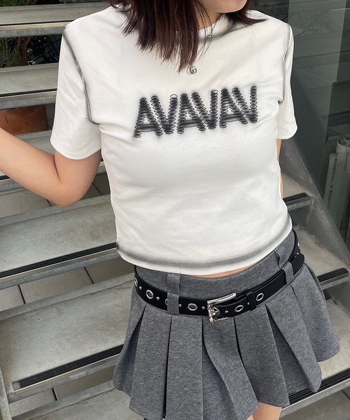 ROGER AND RAW(ロジャーアンドロウ)の「スプレープリント フロントロゴ ショートT(Tシャツ/カットソー・レディース・グレー/ブラック/ホワイト・FREE)」の1枚目の写真