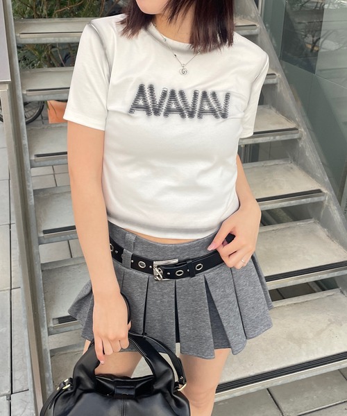 ROGER AND RAW(ロジャーアンドロウ)の「スプレープリント フロントロゴ ショートT(Tシャツ/カットソー・レディース・グレー/ブラック/ホワイト・FREE)」の5枚目の写真