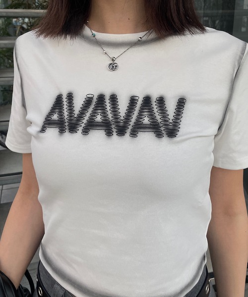 ROGER AND RAW(ロジャーアンドロウ)の「スプレープリント フロントロゴ ショートT(Tシャツ/カットソー・レディース・グレー/ブラック/ホワイト・FREE)」の12枚目の写真