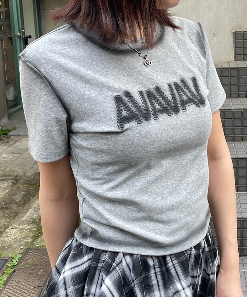 ROGER AND RAW(ロジャーアンドロウ)の「スプレープリント フロントロゴ ショートT(Tシャツ/カットソー・レディース・グレー/ブラック/ホワイト・FREE)」の21枚目の写真