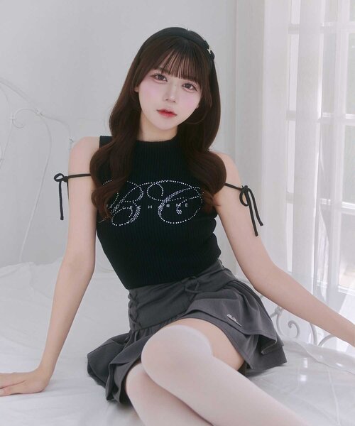 OLIVE des OLIVE(オリーブデオリーブ)の「【Belle Charme】BC Logo Sleeveless Rib Knit(ニット/セーター・レディース・トップグレー/ベージュ/ピンク/ブラック・FREE)」の2枚目の写真
