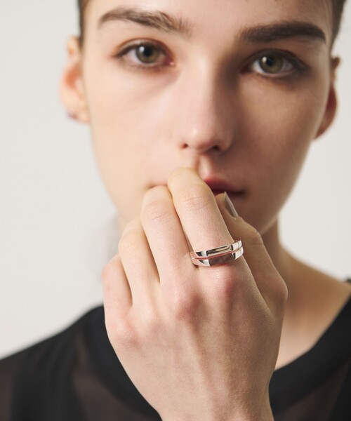 BEAUTY&YOUTH UNITED ARROWS(ビューティーアンドユースユナイテッドアローズ)の「<eoa>ストーン ダブル リング(リング・メンズ・シルバー・11/13/16/18/20/22)」の3枚目の写真