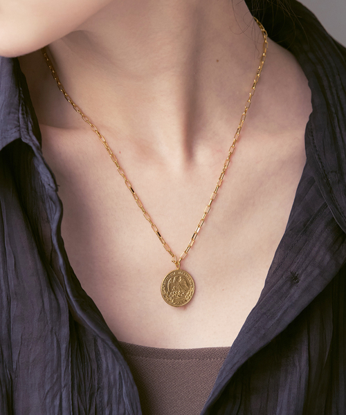 Chibi Jewels （チビジュエルズ）の「chibi jewels/チビジュエルズ mini rectangle chain Mex Coin necklace（ネックレス・レディース・ゴールド・FREE）」の2枚目の写真