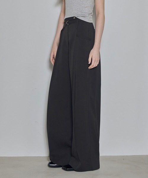 soyun(ソユン)の「ベルト付きワイドストレートパンツ(スラックス・レディース・ブラック/チャコールグレー・SMALL/MEDIUM/LARGE)」の7枚目の写真