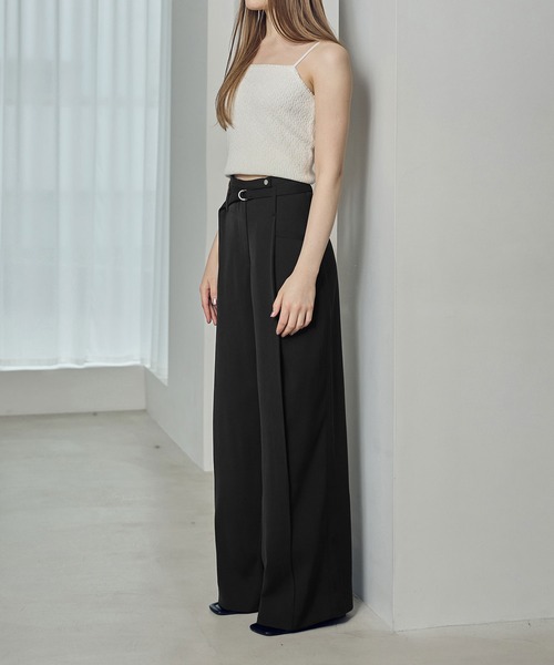 soyun(ソユン)の「ベルト付きワイドストレートパンツ(スラックス・レディース・ブラック/チャコールグレー・SMALL/MEDIUM/LARGE)」の18枚目の写真