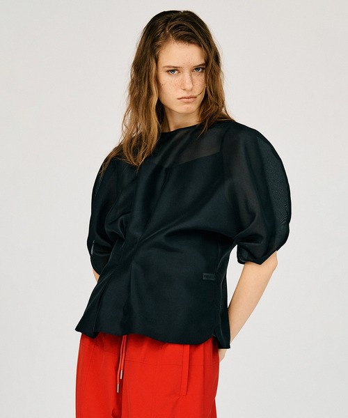 PRANK PROJECT(プランクプロジェクト)の「【2026Summer Pre-Order】オーガンジーパフトップ / Organza Puff-Sleeve Top(シャツ/ブラウス・レディース・アイボリー/ブラック・FREE)」の1枚目の写真