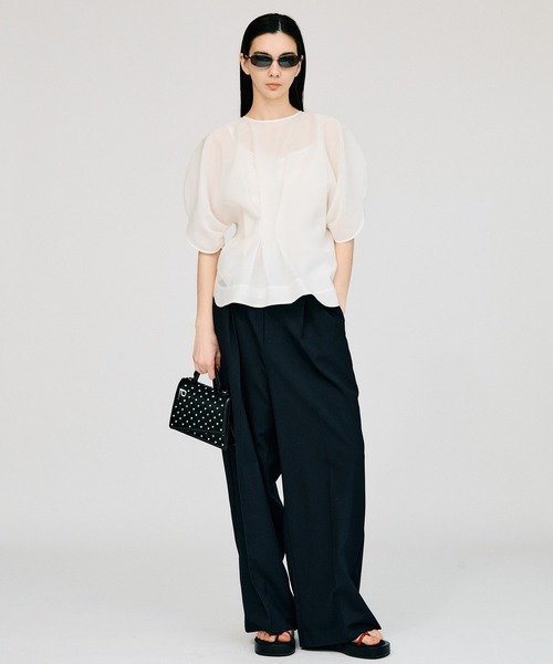 PRANK PROJECT(プランクプロジェクト)の「【2026Summer Pre-Order】オーガンジーパフトップ / Organza Puff-Sleeve Top(シャツ/ブラウス・レディース・アイボリー/ブラック・FREE)」の4枚目の写真