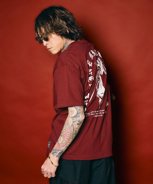 NineMicrophones(ナインマイクロフォンズ)の「NEMESIS TEE(Tシャツ/カットソー・メンズ・ブラック/バーガンディー/ホワイト・XX-LARGE/X-LARGE/LARGE/MEDIUM/SMALL)」の14枚目の写真