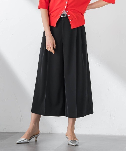 LAUTREAMONT(ロートレアモン)の「ツイミーツイルクロップドパンツ(その他パンツ・レディース・キャメル/ブラック・9号/11号)」の1枚目の写真