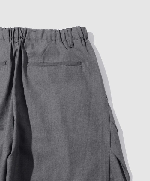 URBAN COLLECTION(アーバンコレクション)の「【URBANCOLECTION/リアルスタンダード】 ツイルタックカーブスラックス ルーズシルエットパンツ(スラックス・メンズ・グレー/ブラック/ブラウン・S/M/L/XL)」の7枚目の写真