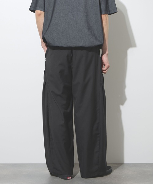 URBAN COLLECTION(アーバンコレクション)の「【URBANCOLECTION/リアルスタンダード】 ツイルタックカーブスラックス ルーズシルエットパンツ(スラックス・メンズ・グレー/ブラック/ブラウン・S/M/L/XL)」の13枚目の写真