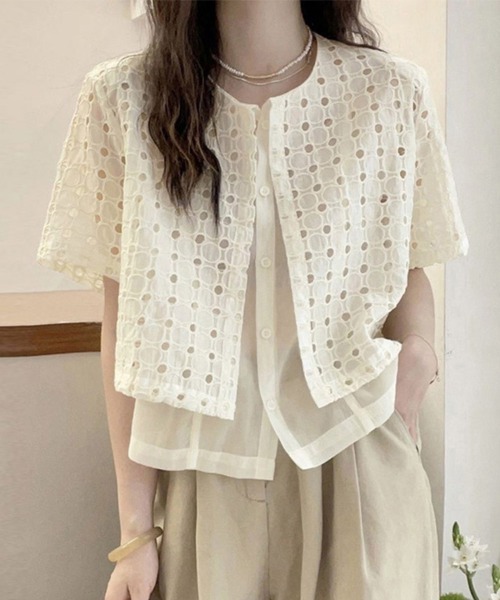 ONEP STAR(ワンピスター)の「カットワークレースブラウス(シャツ/ブラウス・レディース・ベージュ・MEDIUM/LARGE/X-LARGE)」の2枚目の写真