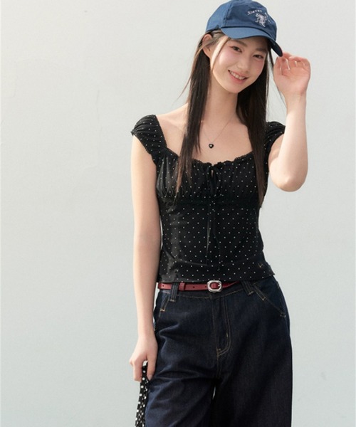 LYEON(リヨン)の「フロントリボンドットトップス(Tシャツ/カットソー・レディース・オフホワイト/グレー/ブラック・FREE)」の2枚目の写真