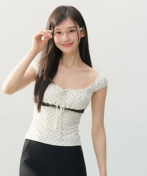 LYEON(リヨン)の「フロントリボンドットトップス(Tシャツ/カットソー・レディース・オフホワイト/グレー/ブラック・FREE)」の4枚目の写真