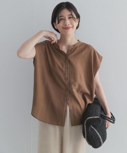 URBAN RESEARCH DOORS（アーバンリサーチドアーズ）の「『一部WEB限定カラー』ショルダータックバンドカラーシャツ（シャツ/ブラウス・レディース・ベージュ系その他/ブラック/ライトブルー/イエロー・FREE）」の19枚目の写真