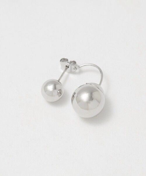 BEAUTY&YOUTH UNITED ARROWS(ビューティーアンドユースユナイテッドアローズ)の「ダブルボール ピアス(ピアス(両耳用)・レディース・シルバー・FREE)」の4枚目の写真