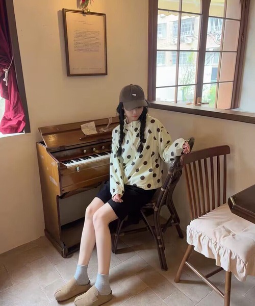 AsheKsha(アシクシャ)の「大きな水玉柄のフード付き日焼け止めジャケット(その他アウター・レディース・イエロー・M)」の5枚目の写真