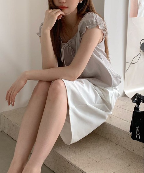 Chiina（チーナ）の「【Chiina】フリルスリーブフェミニントップス（Tシャツ/カットソー・レディース・グレー・FREE）」の16枚目の写真