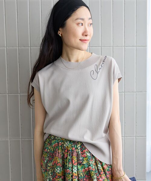 le.coeur blanc(ルクールブラン)の「ネック刺繍フレンチプルオーバー(ニット/セーター・レディース・グレイッシュベージュ/ブラック/オフホワイト・38)」の3枚目の写真