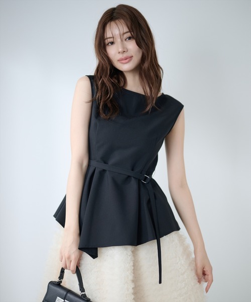 AND COUTURE(アンドクチュール)の「イレヘムタックペプラムブラウス(シャツ/ブラウス・レディース・ブラウン/ブラック/ベージュ・FREE)」の4枚目の写真