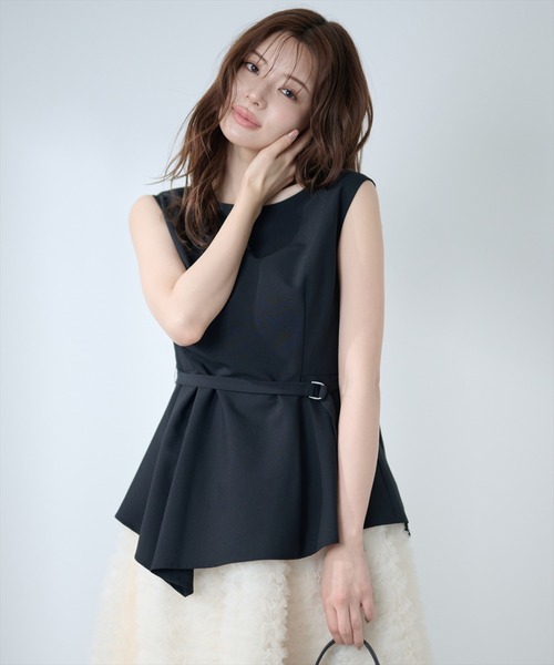 AND COUTURE(アンドクチュール)の「イレヘムタックペプラムブラウス(シャツ/ブラウス・レディース・ブラウン/ブラック/ベージュ・FREE)」の6枚目の写真